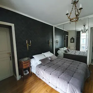 Frühstückspension Chez Pepe Merle - D'hotes Au Coeur De, Paris